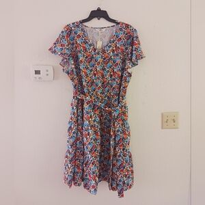 Women's Floral V-Neck Belted‎ Dress